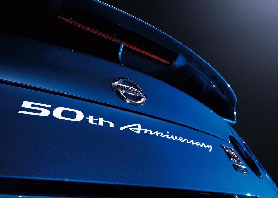 Логотип Nissan GT-R 50th Anniversary (R35) 2019 года  (JP) (фото 17 из 41)